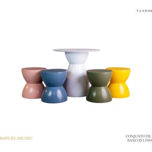 Conjunto de Mesa e Bancos Linha Kids
